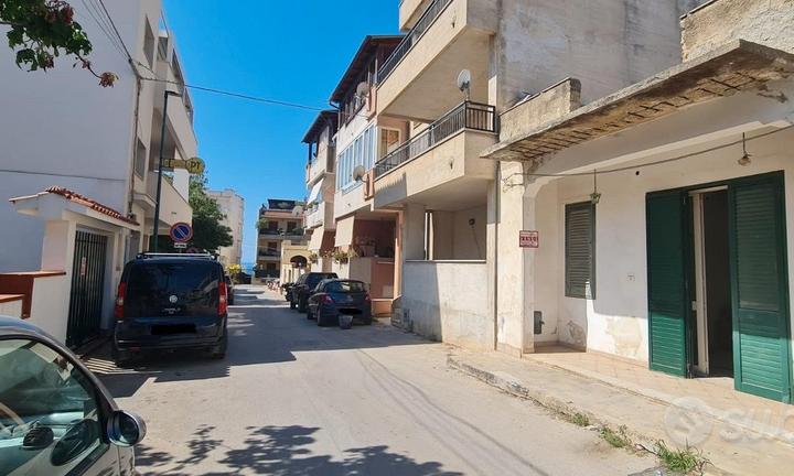 Selinunte casa ind. 4 vani in centro