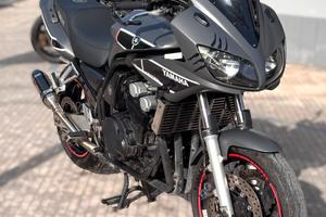 Yamaha FZR 600 2006