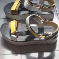 sandali marca Camper da donna
