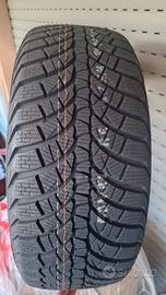 Gomme Invernali 225 50 R16 Kumho