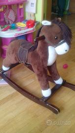 cavallo a dondolo