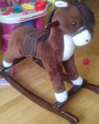 cavallo a dondolo