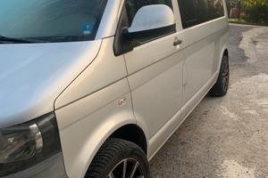Volkswagen Caravelle T5 Transporter 9 posti