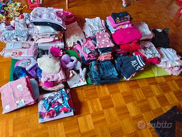 Lotto vestiti bambina 4 anni