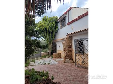 Villa Indipendente Pressi Marinai Alliata