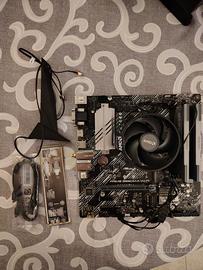 Scheda madre B550M-A Wi-Fi Ryzen 5 3600 16gb ram