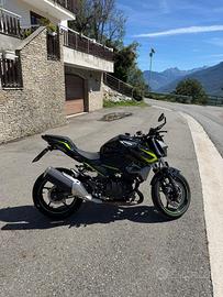 Kawasaki Z400 (2020) – 6.300 Km - Patente A2