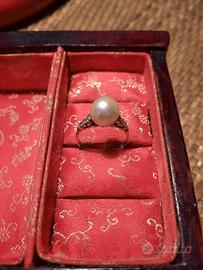Anello con perla