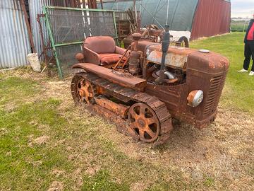 Trattore e attrezzatura agricola