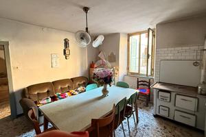 CASA SEMINDIPENDENTE A PASPARDO