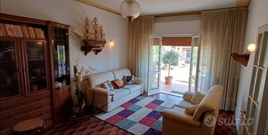 Villa bifamiliare, vendita piano terra