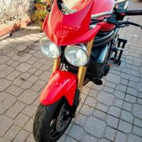 Triunph 955