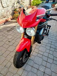 Triunph speed triple 1050
