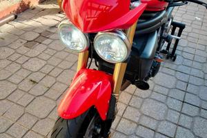 Triunph speed triple 1050