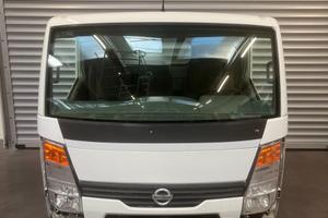 Cabina Nissan CABSTAR completa