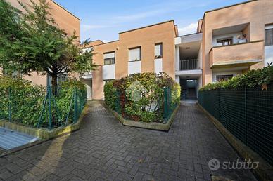 2 LOCALI A REGGIO NELL'EMILIA