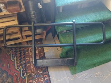paraurti anteriore  per uaz.