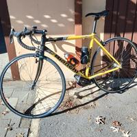 Bicicletta da corsa Bianchi più accessori 