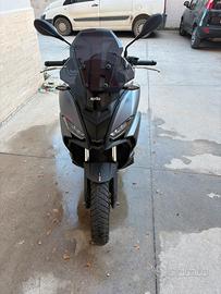 APRILIA SR GT 125 2025 , ABS euro5+, pochi km