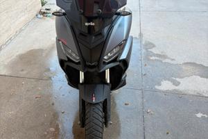APRILIA SR GT 125 2025 , ABS euro5+, pochi km