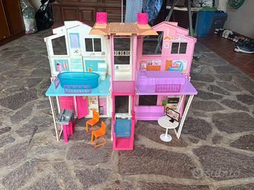 Casa di Barbie a 3 piani Mattel RICHIUDIBILE