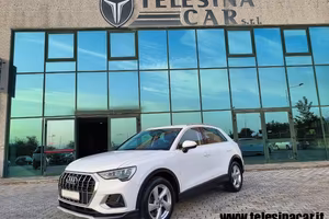 AUDI Q3 2.0 TDI S tronic Business Advanced
