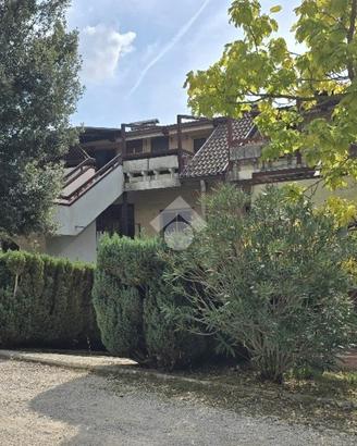 2 LOCALI A TORRE CAJETANI