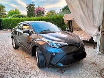 Toyota CHR 1.8 full ibrid