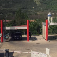 pali decorativi rossi in alluminio mix autolavaggi