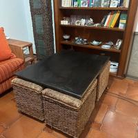Tavolino etnico con quattro sedie