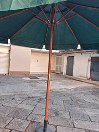 Ombrellone tipo gazebo con tavolo e 4 pari a nuovo