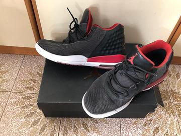 Air jordan 33 rosse e nere deals