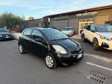 Toyota Yaris 1.3 5 porte - Tutto incluso - Superpr