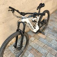 MTB specialized turbo levo batteria 700 w tel 3392