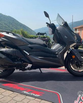Yamaha X-Max 400