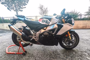 Aprilia Tuono V4 1100 Factory