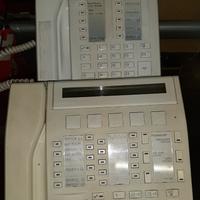 Centralino telefonico con due telefoni