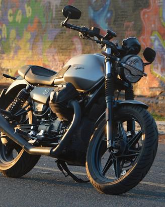 Moto Guzzi V7 V Stone