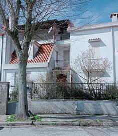 Villino dall'eleganza sobria e suggestiva