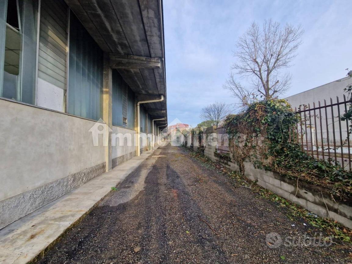 CAPANNONE A NERVIANO - Vista 3