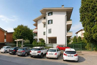MONOLOCALE A IVREA