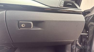Cassetto portaoggetti BMW serie 4 coupé sport 420D