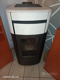 Stufa a pellet idro modello Kira,22,5 kw