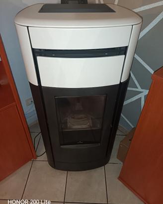 Stufa a pellet idro modello Kira,22,5 kw