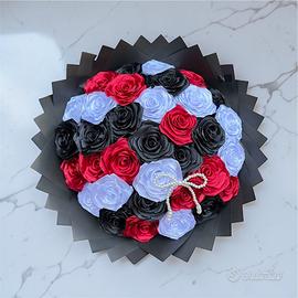 Mazzo di 35 rose in stile regina di cuori