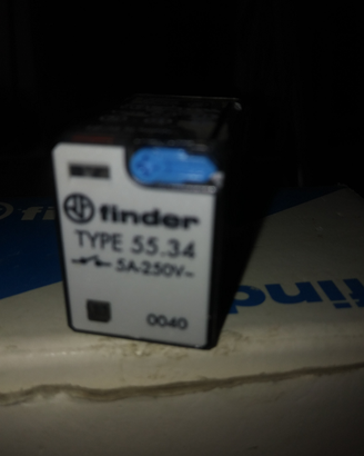 Rele da zoccolo finder 220v