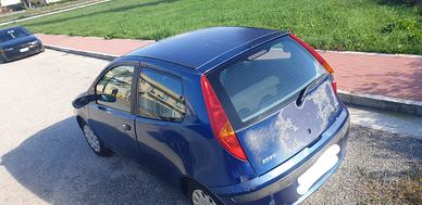 Fiat Punto anno 2002 km 327.000