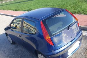 Fiat Punto anno 2002 km 327.000