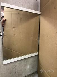 Specchio orientabile per bagno disabili