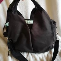borsa nera capiente passeggino Lassig e fasciatoio